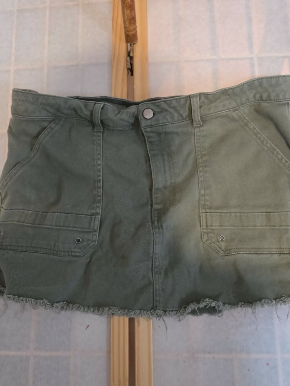No Boundaries Olive Green Utility Mini Skirt | Y2K Style Grunge Raw Hem 19 XXL